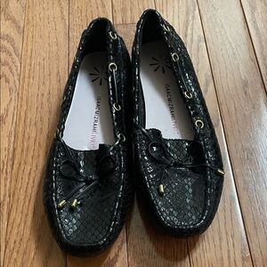 Isaac Mizrahi Black Textured Loafers